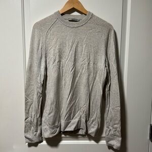 Vince Light Gray Crewneck Merino wool sweater in size small